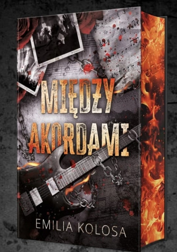 Między Akordami