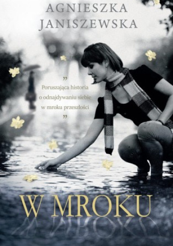 W mroku