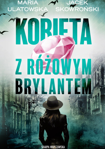Kobieta z różowym brylantem
